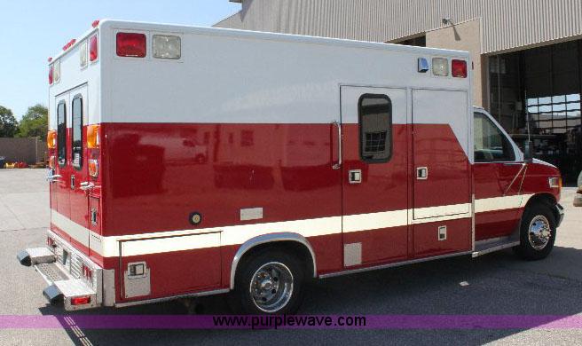 image for item A2685 1992 Ford E350 hazmat vehicle