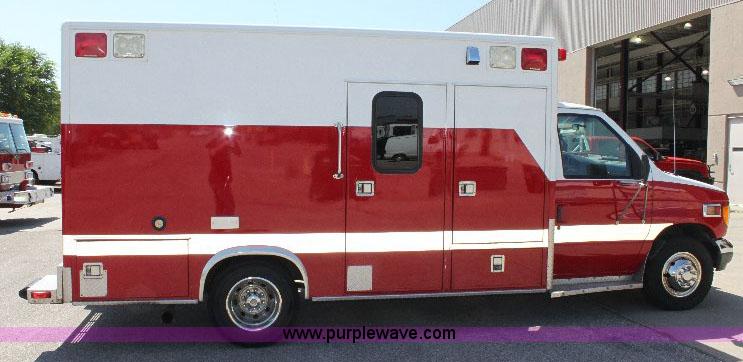 image for item A2685 1992 Ford E350 hazmat vehicle
