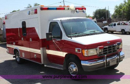 image for item A2685 1992 Ford E350 hazmat vehicle