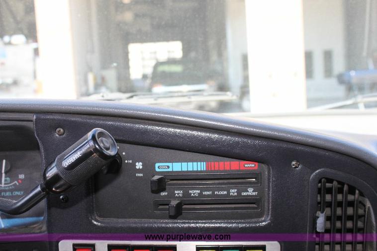 image for item A2685 1992 Ford E350 hazmat vehicle