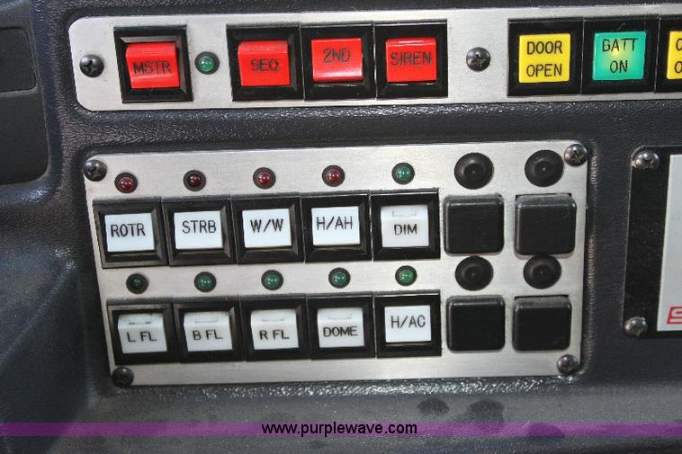 image for item A2685 1992 Ford E350 hazmat vehicle