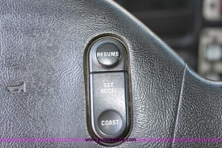 image for item A2685 1992 Ford E350 hazmat vehicle