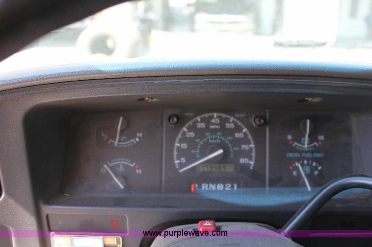 image for item A2685 1992 Ford E350 hazmat vehicle