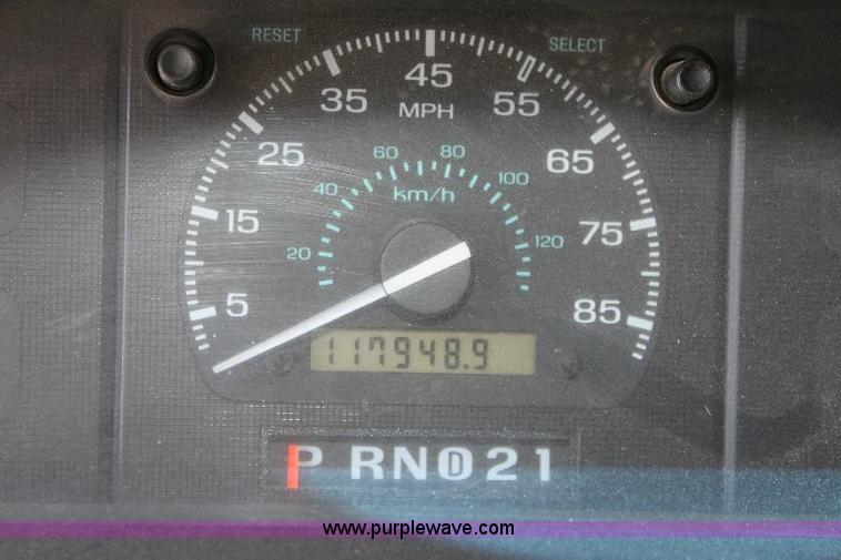 image for item A2685 1992 Ford E350 hazmat vehicle