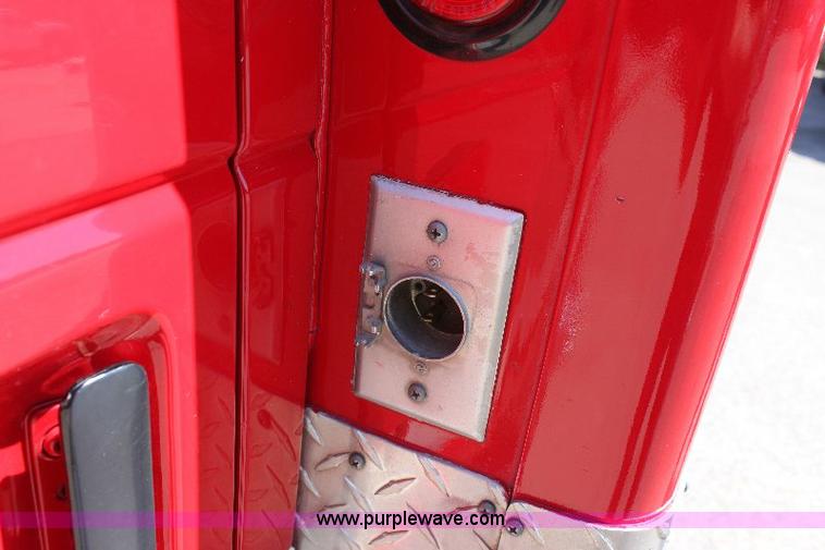 image for item A2685 1992 Ford E350 hazmat vehicle