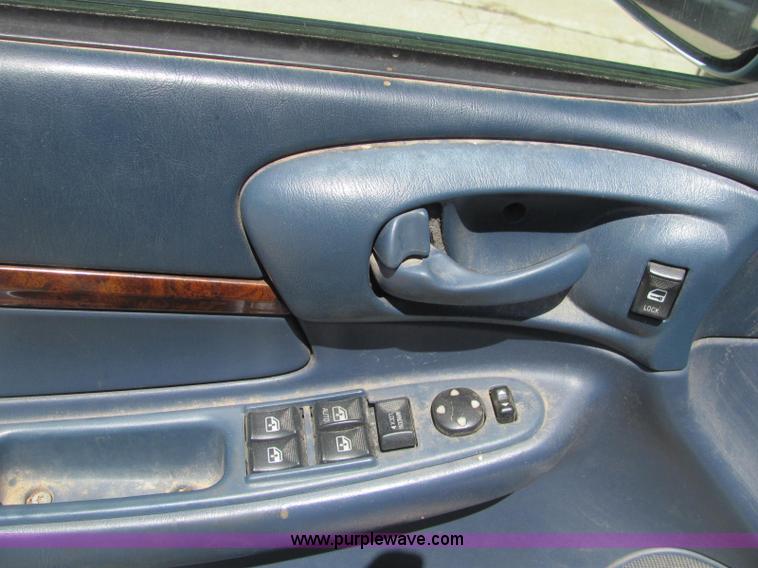 image for item A2694 2005 Chevrolet Impala