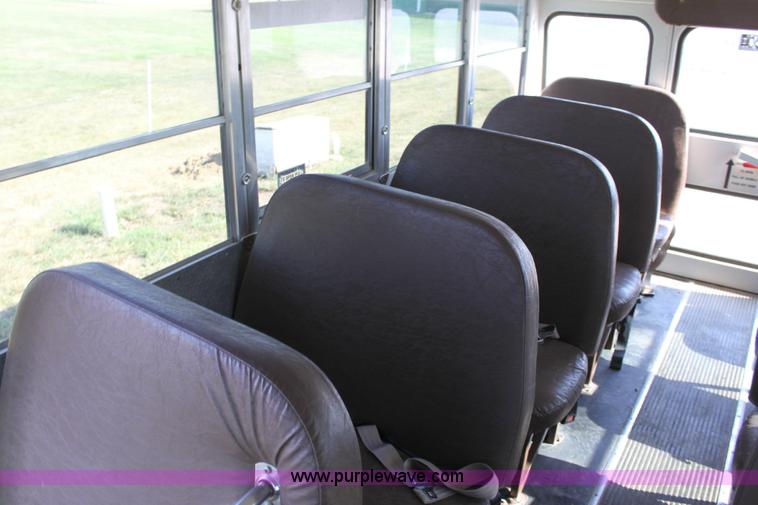 image for item A2697 1998 GMC Savana G3500 transit bus