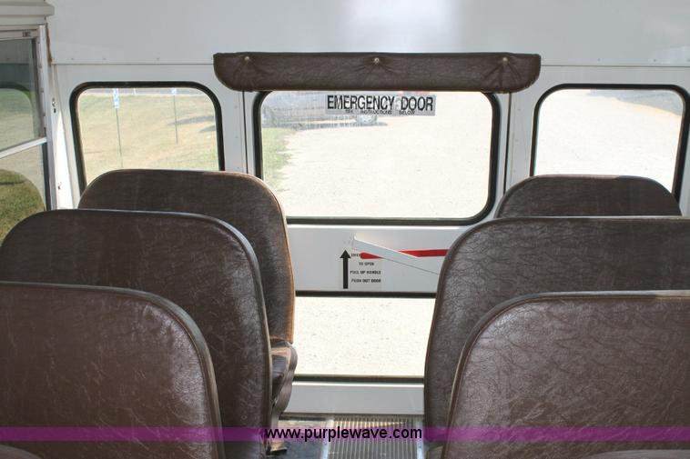 image for item A2697 1998 GMC Savana G3500 transit bus