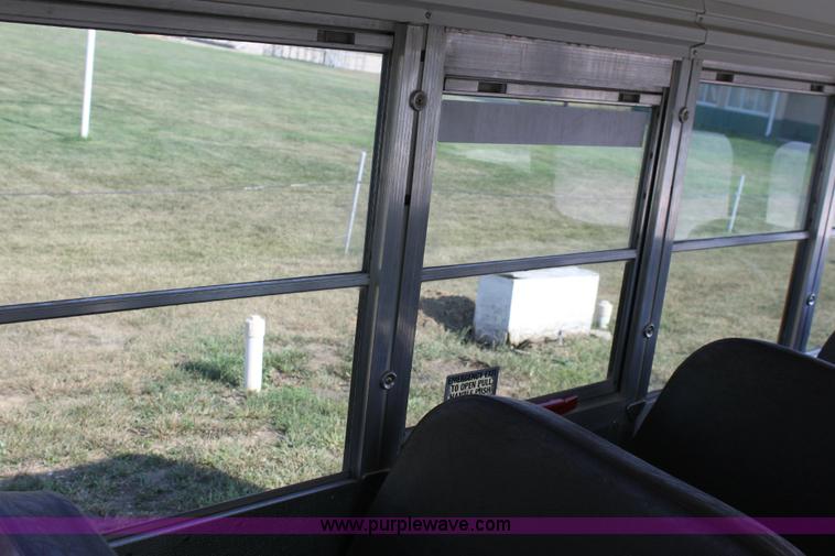 image for item A2697 1998 GMC Savana G3500 transit bus