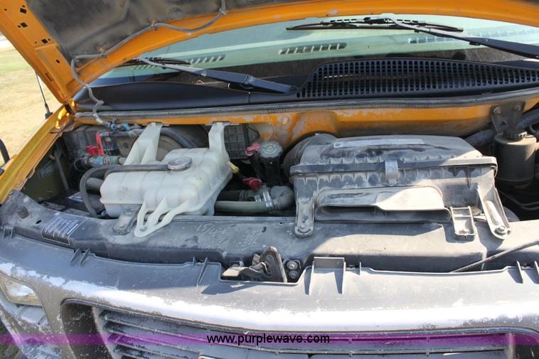 image for item A2697 1998 GMC Savana G3500 transit bus