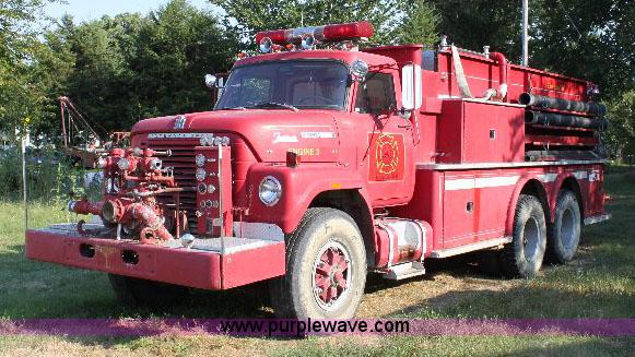 image for item A2698 1974 International Fleetstar 2010 firetruck