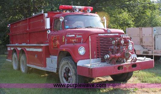 image for item A2698 1974 International Fleetstar 2010 firetruck