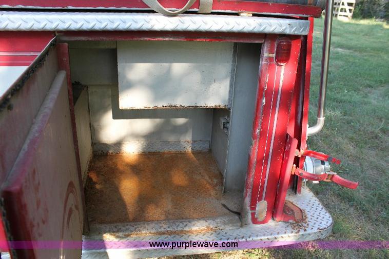 image for item A2698 1974 International Fleetstar 2010 firetruck