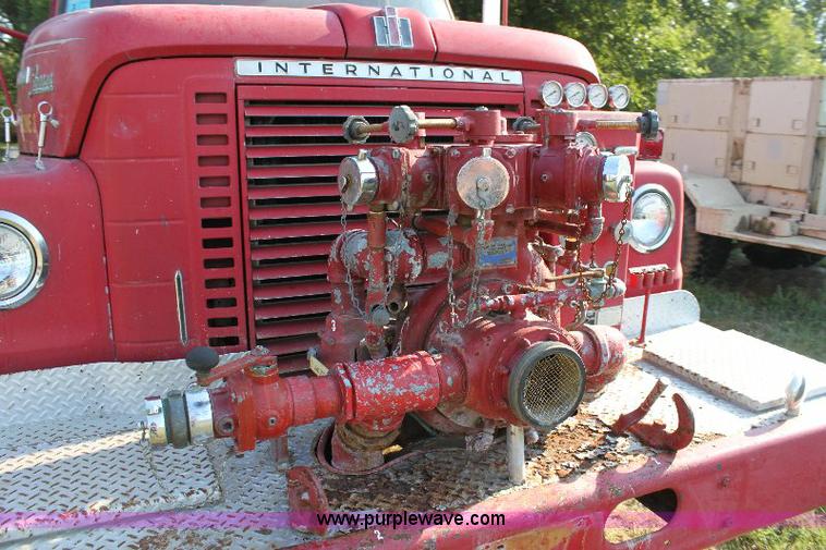 image for item A2698 1974 International Fleetstar 2010 firetruck