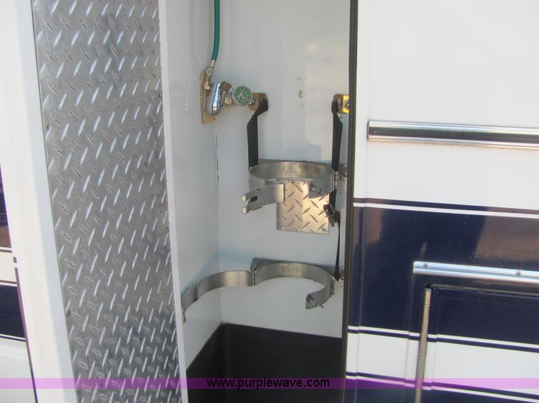 image for item A3564 2000 Ford E350 Super Duty ambulance