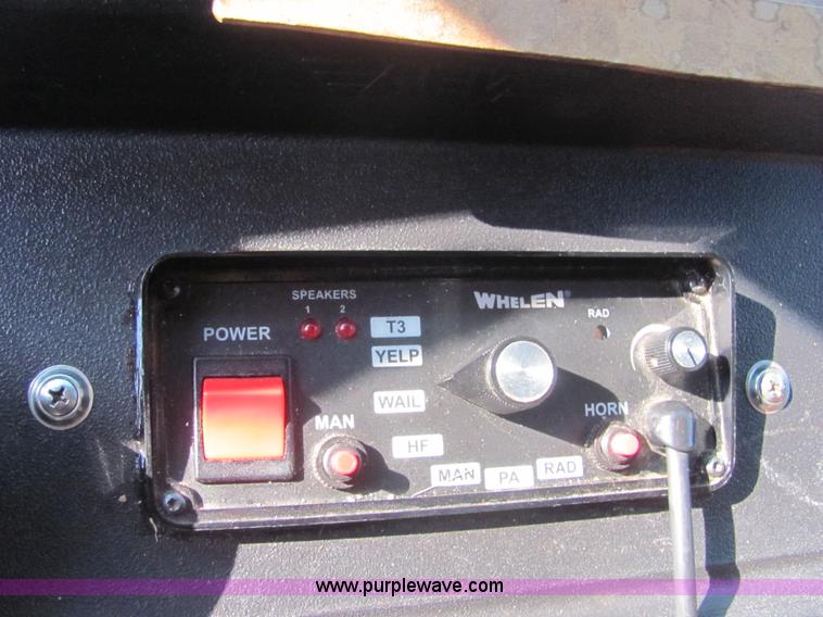 image for item A3565 2000 Ford E350 Super Duty ambulance