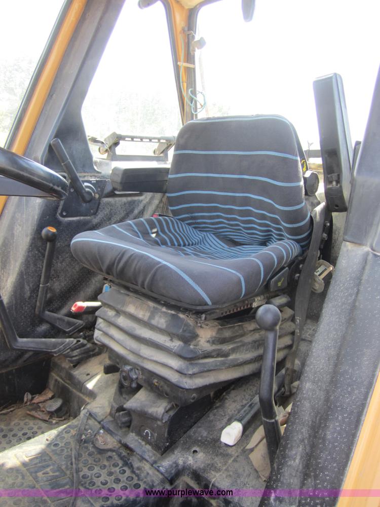 image for item A4712 1987 Hesston Tiger Special 80-90 tractor