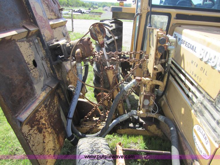 image for item A4712 1987 Hesston Tiger Special 80-90 tractor