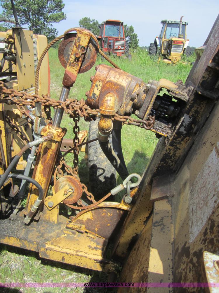 image for item A4712 1987 Hesston Tiger Special 80-90 tractor