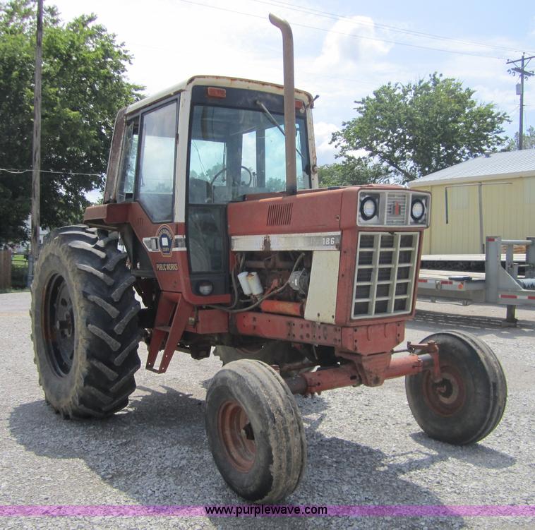 image for item A4715 1978 International Hydro 186 tractor