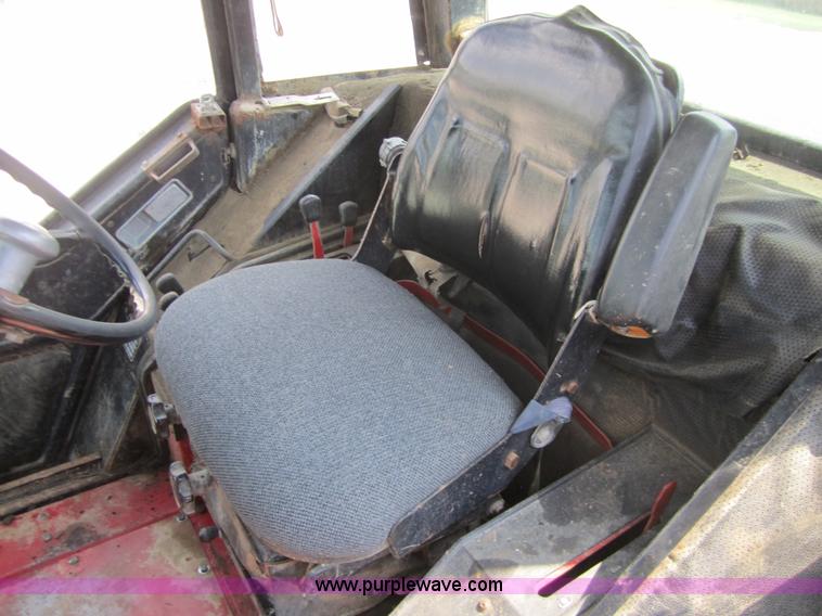 image for item A4715 1978 International Hydro 186 tractor