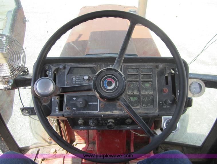 image for item A4715 1978 International Hydro 186 tractor