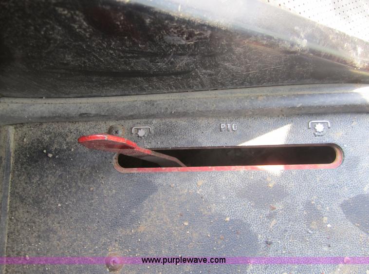 image for item A4715 1978 International Hydro 186 tractor