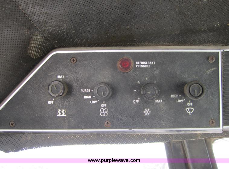 image for item A4715 1978 International Hydro 186 tractor