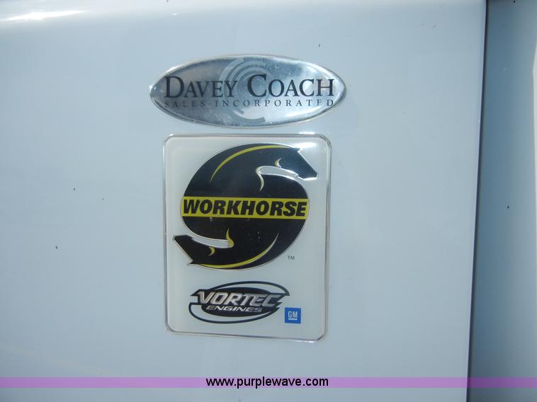 image for item A9983 2007 Chevrolet Express G3500 Davey Coach bus