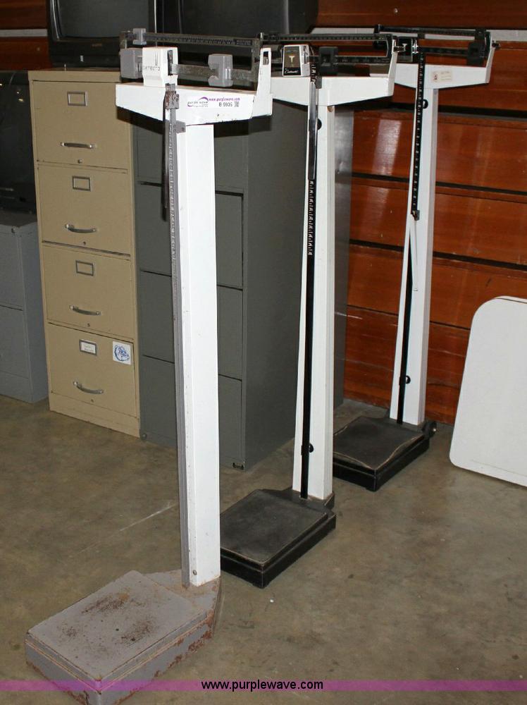 image for item B9935 (3) scales