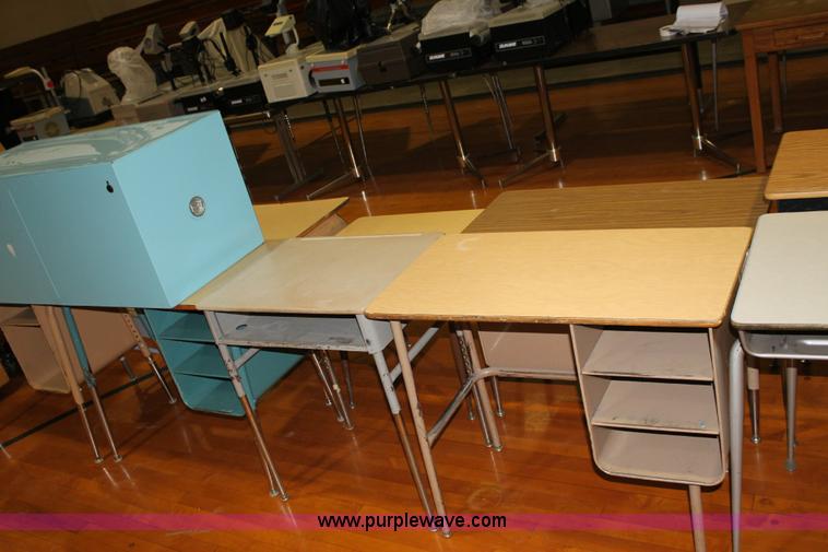 image for item B9944 Approximately 40 student desks
