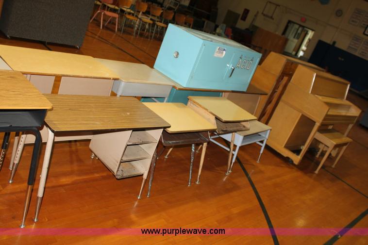 image for item B9944 Approximately 40 student desks