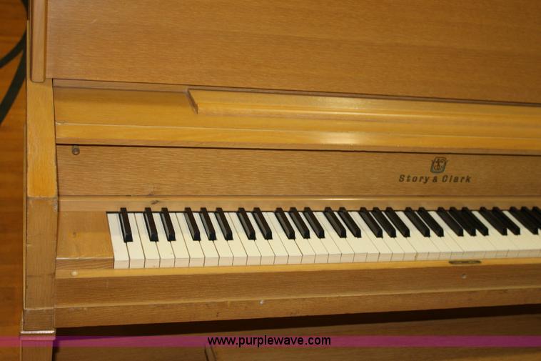 image for item B9945 Story & Clark piano