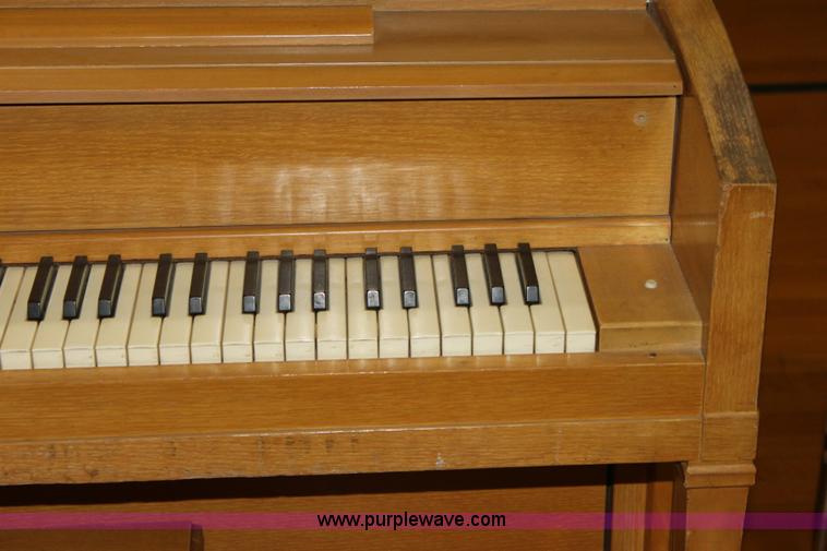 image for item B9946 Story & Clark piano