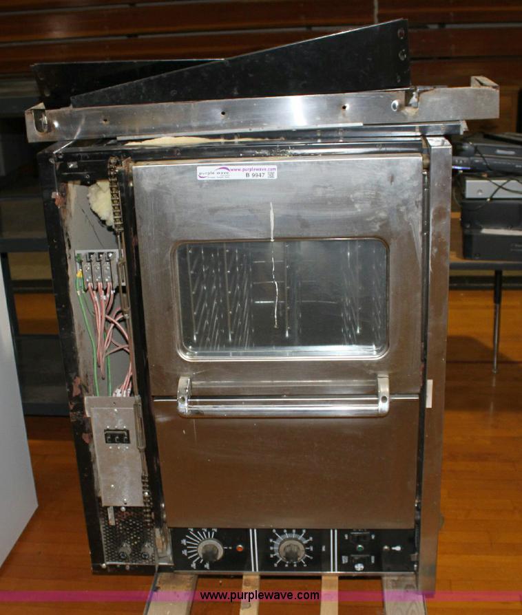 image for item B9947 Stainless steel commercial oven