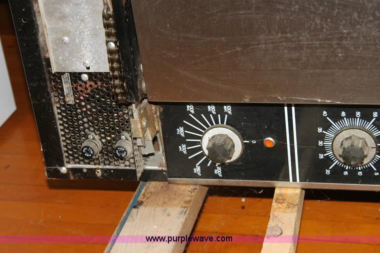 image for item B9947 Stainless steel commercial oven