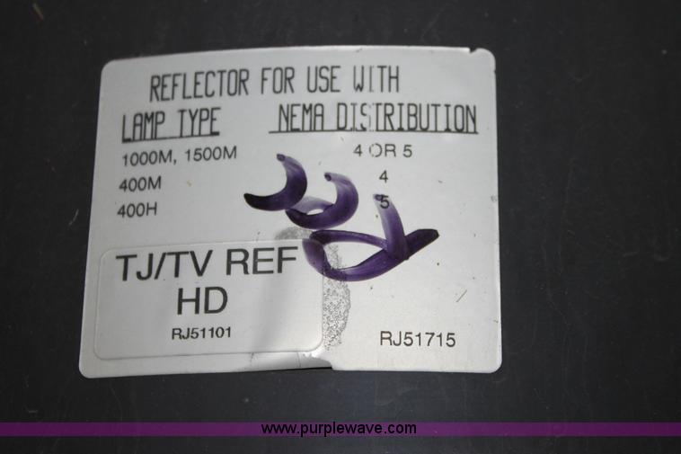 image for item B9948 (13) light fixtures