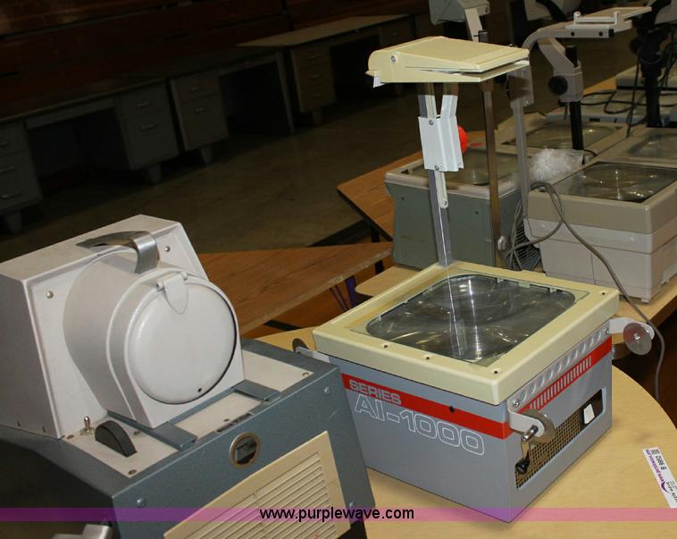 image for item B9951 (19) overhead projectors
