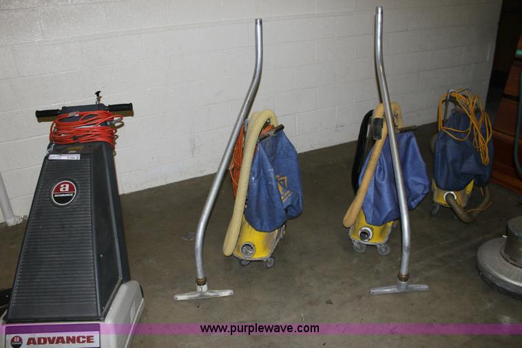 image for item B9956 Advance vacuum