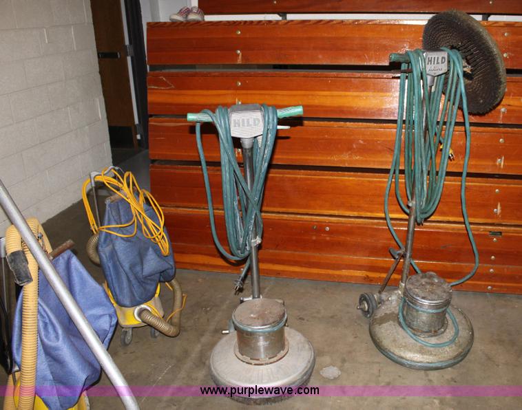 image for item B9956 Advance vacuum