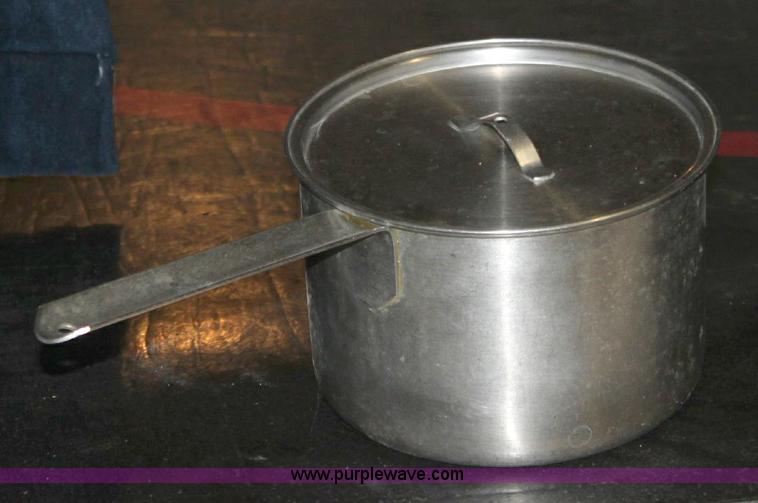 image for item B9957 Assorted commercial kitchen equipment