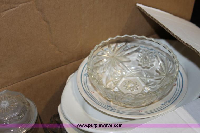 image for item B9957 Assorted commercial kitchen equipment