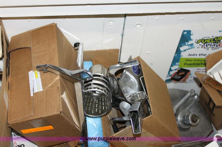 image for item B9957 Assorted commercial kitchen equipment