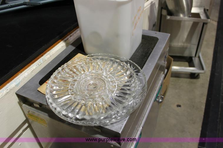 image for item B9957 Assorted commercial kitchen equipment