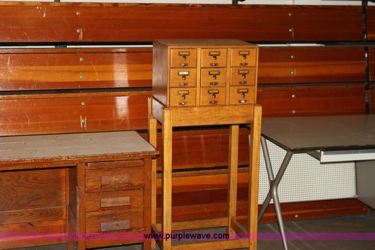 image for item B9958 (13) metal desks and library card cabinet