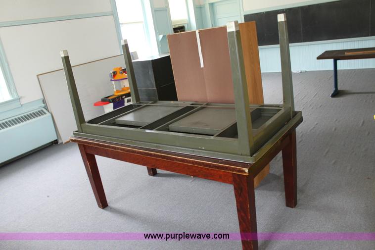 image for item B9961 (2) tables