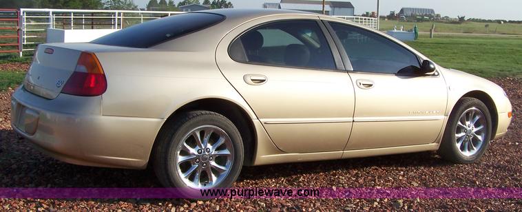 image for item C9335 2000 Chrysler 300M