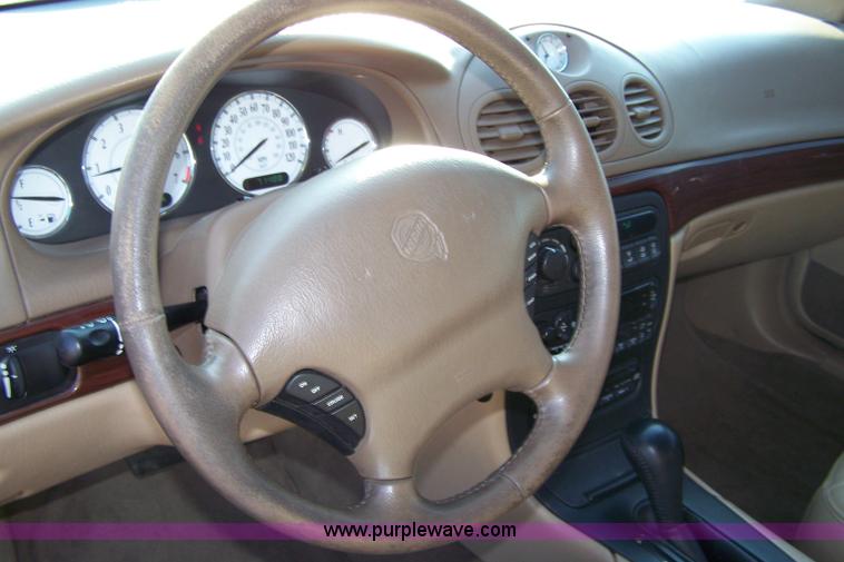 image for item C9335 2000 Chrysler 300M