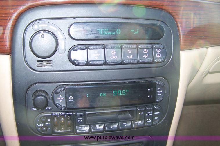 image for item C9335 2000 Chrysler 300M