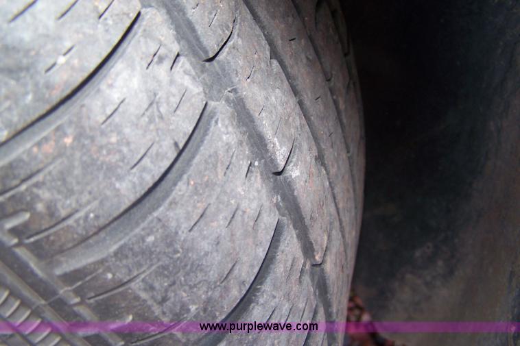 image for item C9335 2000 Chrysler 300M